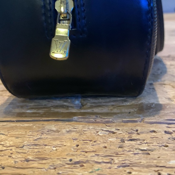 Black Louis Vuitton Jasmine in great condition! - Picture 7 of 8